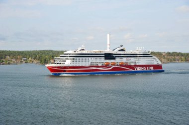 Helsinki, Finlandiya - 17 Ağustos 2018: Viking line feribot Stockholm yakınındaki Baltık Denizi