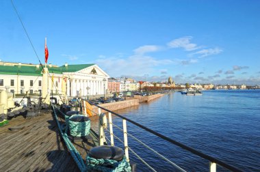 Saint Petersburg, Rusya - 25 Ekim 2018: Saint-Petersburg Ushakovsky dolgu üzerinde buzkıran Krasin görünümünden