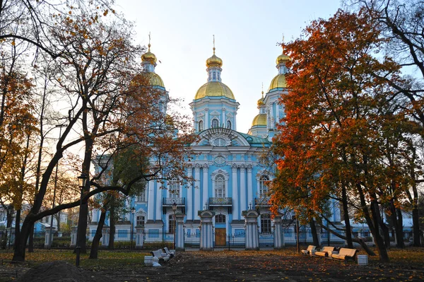 サンクトペテルブルクの聖ニコラス大聖堂のドームのサンクト ペテルブルク ロシア連邦 2018 ビュー — ストック写真