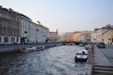St Petersburg Moika nehir dolgu akşam görünümü