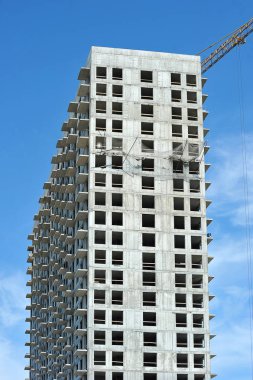 yüksek katlı bina ve inşaat vinç boş beton kutu 