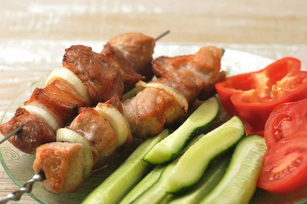 Cooked Pork Skewer Skewers Onions Tomatoes Bell Peppers — Stock Photo, Image