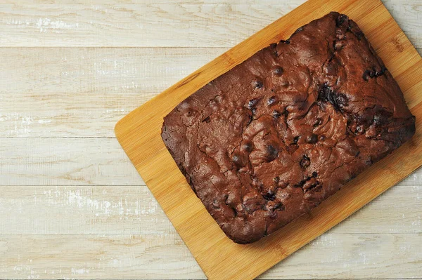 Torta Cioccolato Brownie Vista Dall Alto Uno Sfondo Legno — Foto Stock