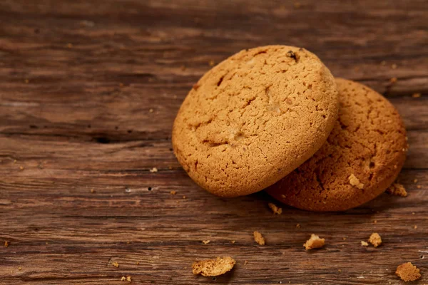 Yulaf kurabiye ahşap masa, yakın çekim, seçici odak yığını.