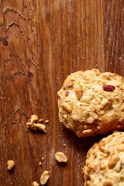 Çikolata Bisküvi bir rustik ahşap arka plan, yakın çekim, seçici odak grup.