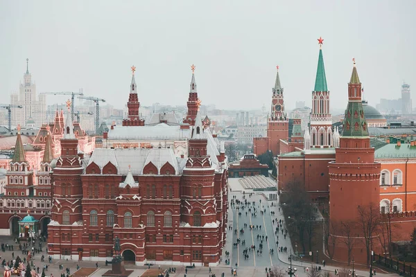 Kremlin yakınlarındaki tarihi müze ve Moskova, Rusya 'daki Kızıl Meydan