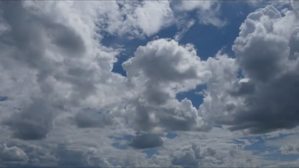 Движение Белых Облаков Небу — стоковое видео