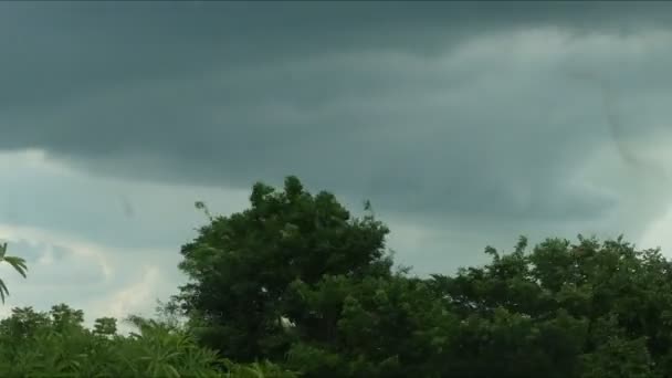 Storm Wolken Met Regen Bliksem — Stockvideo