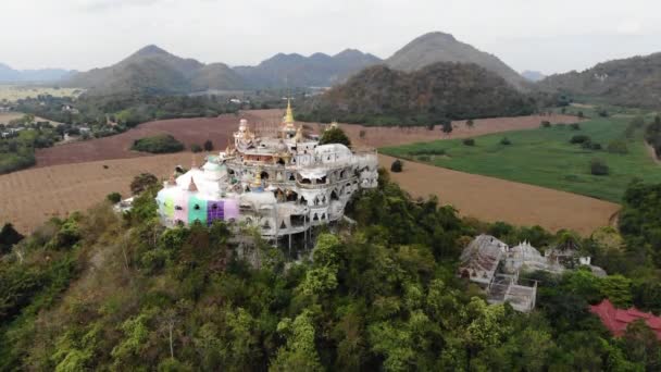 Templo Está Localizado Uma Montanha Muito Bonita Vídeo Vista Superior — Vídeo de Stock