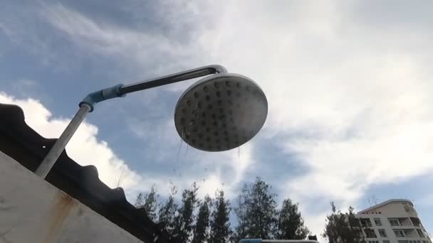 Douche Extérieure Plage Avec Eau Douce Sur Beau Fond Ciel — Video