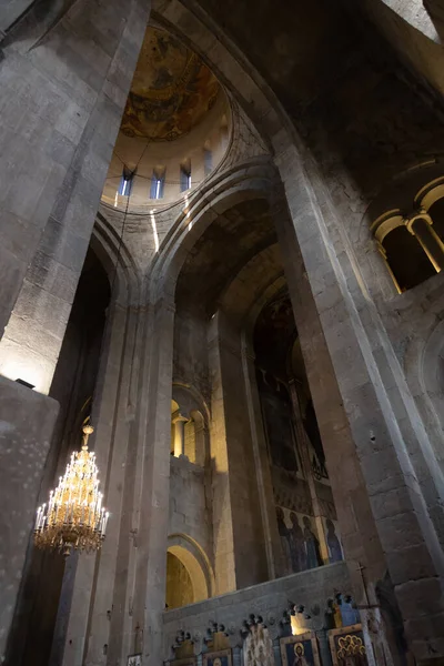 Catedral Svetitskhoveli Mtskheta Georgia 2019 Bela Imagem Interior Olhando Para — Fotografia de Stock