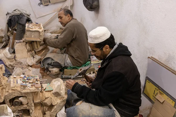 Fex Morocco 01.02.2020 ceramic manufacture factory pot throwing and painting — Stock Photo, Image