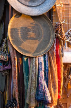 El-Hamidiyah Souq, Şam Suriye 04.12.2009 Eski Şehrin ana pazarı. Tüm mallar, yiyecekler, giysiler, mücevherler burada satılıyordu. Savaştan önce burası Suriye 'nin en işlek çarşısıydı. 