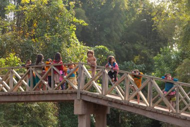 Luang Namtha Laos 12.24.2011 Kuzey Laos kabile bölgesinde çocuklar 