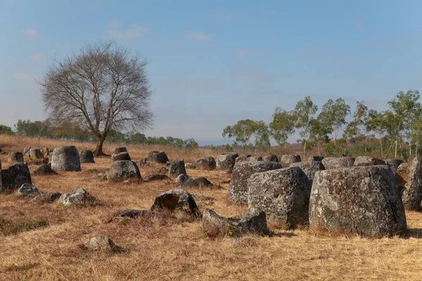 Kavanozların Ovası, Phonsavan Laos 2000 yıllık taş kavanozların gizemli konumu