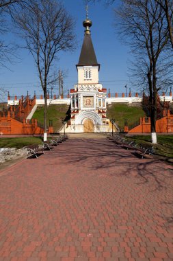 Güneşli bir günde Ortodoks Kilisesi
