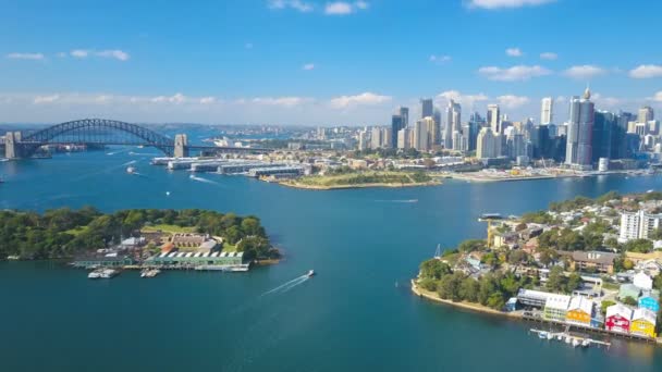 Sydney Harbour Harbour Bridge Opera Binası Cbd Silüeti Manzaralı Hava — Stok video