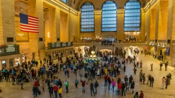 ニューヨーク アメリカ合衆国 ニューヨークのグランド セントラル駅で通勤の 2018 タイムラプス ビデオ — ストック動画
