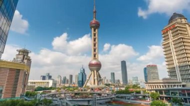 Shanghai, Çin - Kasım 11, 2017:4 k hyperlapse video Oriental Pearl Tower Şanghay '