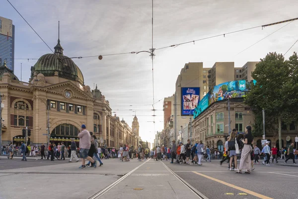 Vista de Finders Street Station en Melbourne, Australia — Foto de Stock