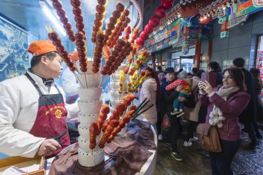 Beijing Wangfujing Snack Street insanlar
