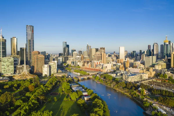 Vista aérea del CDB de Melbourne por la mañana — Foto de Stock