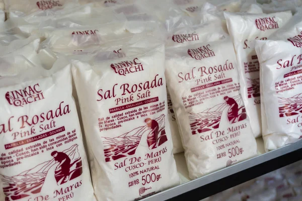 Rosa salt till salu på Maras i Cusco, Peru — Stockfoto