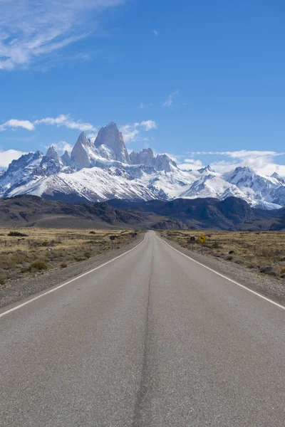 Road to Monte Fitz Roy in Argentina — Stock Photo, Image