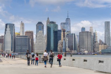 Brooklyn Bridge Park gelen turist