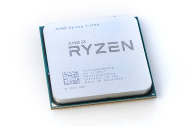 Amd Ryzen 7 1700 Cpu Close-up