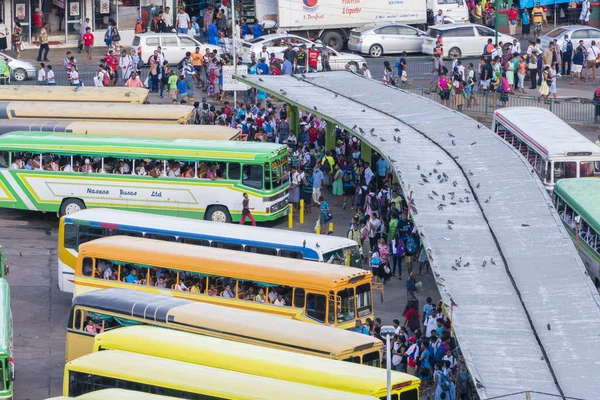 Terminal de autobuses ocupada en Fiji — Foto de Stock