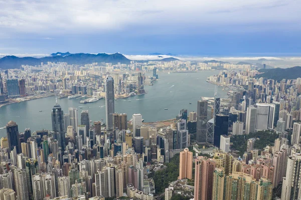 Вид с воздуха на гавань Виктория в Гонконге — стоковое фото