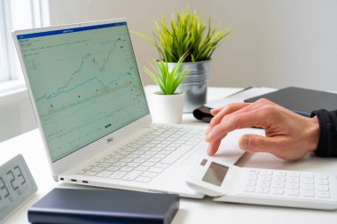 Çevrimiçi borsa verileri taranıyor