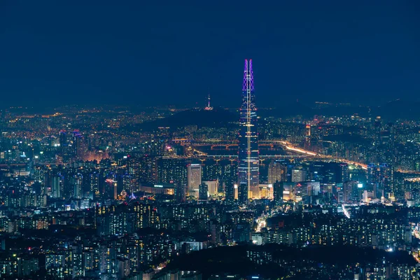 Lotte World Tower et Séoul la nuit — Photo