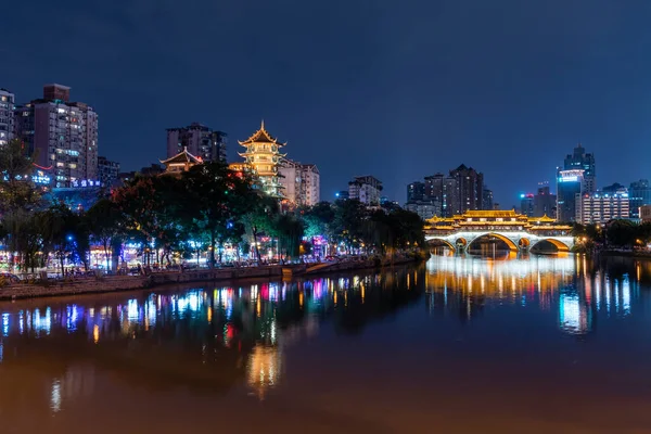 Chengdu China Aug 2019 Вид Сучасні Будівлі Традиційну Архітектуру Місті — стокове фото