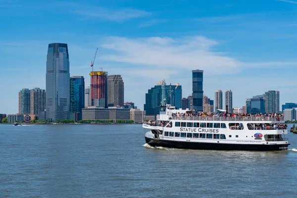Nova York Eua Maio 2018 Passageiros Liberty Island Ferry Nova — Fotografia de Stock