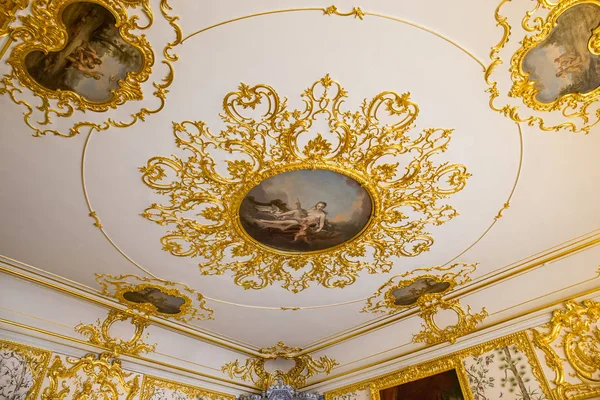 凯瑟琳宫的弗雷斯科，鲁西的巴洛克夏季家园 — 图库照片