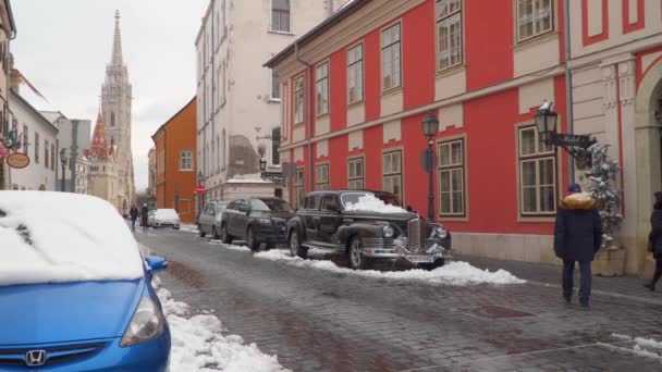 匈牙利布达佩斯 2018年3月18日 布达佩斯街道上的汽车 — 图库视频影像
