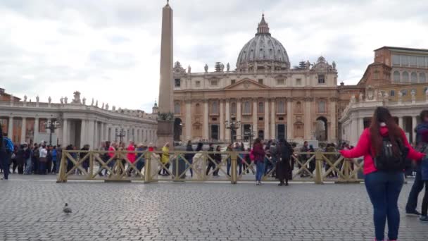 Rom Italien März 2018 Touristen Auf Dem Petersplatz Vatikan — Stockvideo