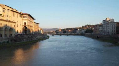 Floransa İtalya Arno Nehri. Akşam saat