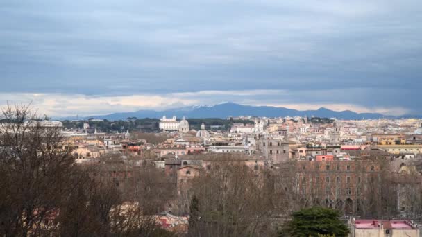 Vista del centro histórico de Roma desde lo alto de la colina del Janículo — Vídeos de Stock