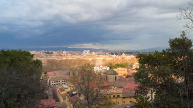 Roma İtalya'nın tarihi merkezine hill göster