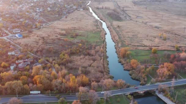 Rivière Pont Entre Les Champs Automne Vidéo Aérienne — Video