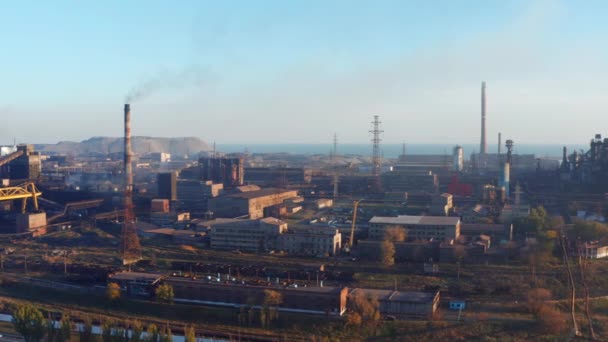 Vista Aérea Empresa Industrial Hora Noite Horizonte Mar — Vídeo de Stock