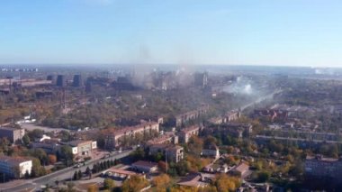 Sis şehri. Çevre kirliliği. Havadan görünümü