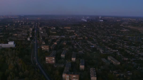 Vue Aérienne Pollution Environnement Usine Métallurgique Dans Ville Temps Nuit — Video