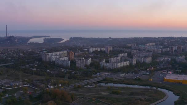 Wohngebiet Der Küstenstadt Abends Luftbild — Stockvideo