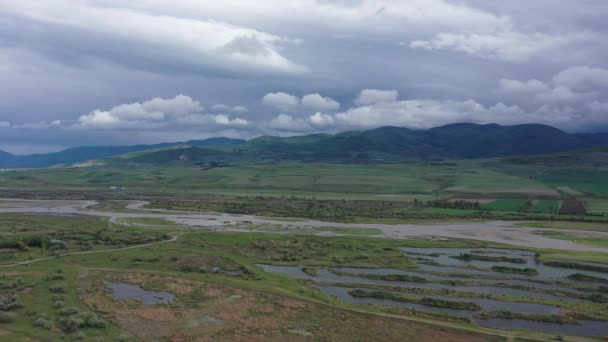 Vallée Montagne Vidéo Aérienne Ciel Couvert — Video