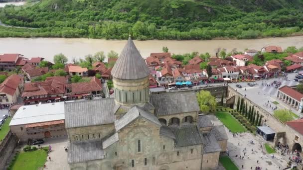 Katedralen Svetitskhoveli Östortodox Katedral Som Ligger Den Historiska Staden Mtskheta — Stockvideo