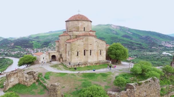 Εναέρια Θέα Του Ναού Του Μοναστηριού Τζάρι Mtskheta Γεωργία — Αρχείο Βίντεο